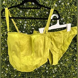 Savage X Fenty Bustier & Panty set - green